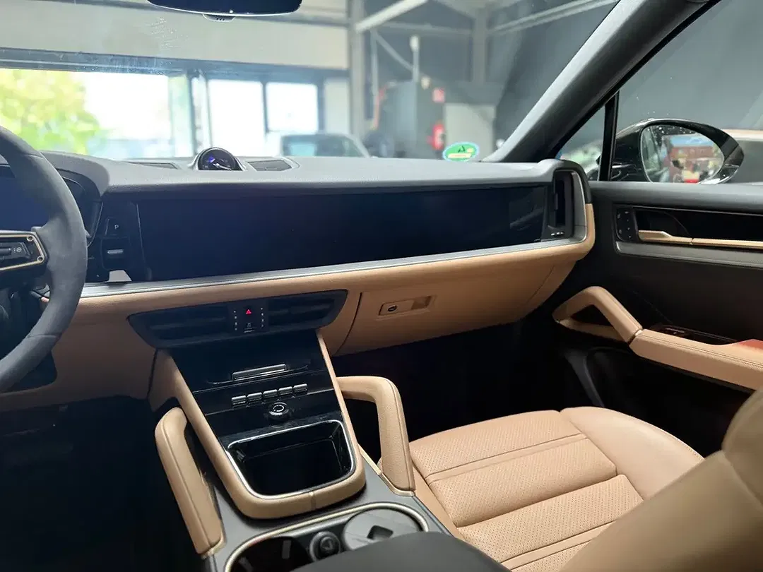 Porsche Cayenne - Thumbnail 12
