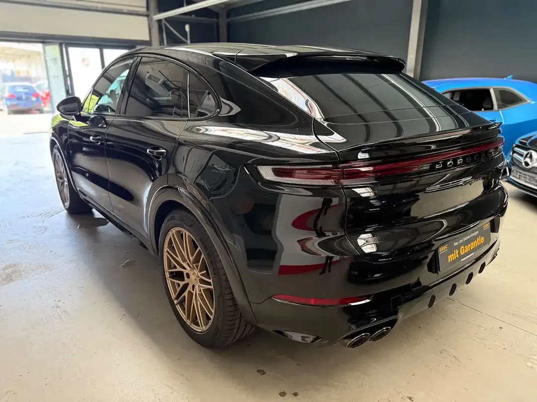 Porsche Cayenne - Thumbnail 8