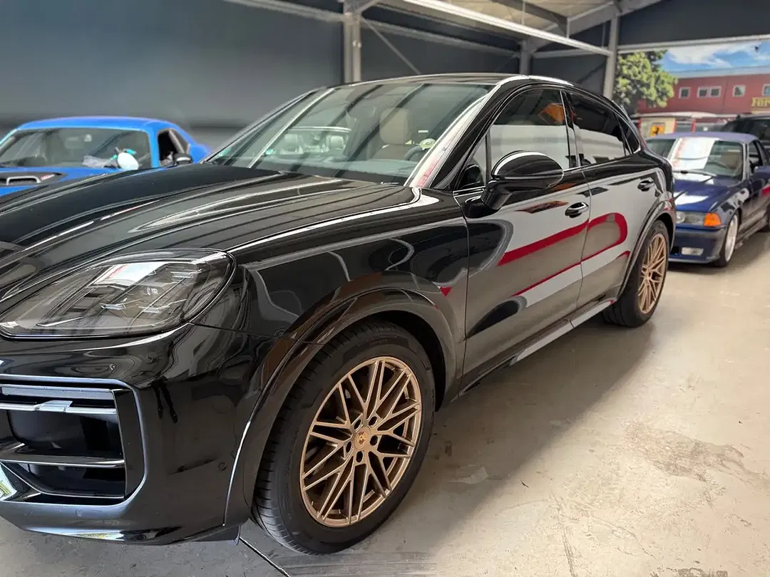 Porsche Cayenne - Thumbnail 9