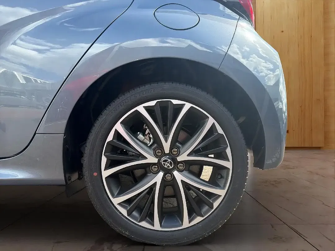 Toyota Yaris - Thumbnail 15