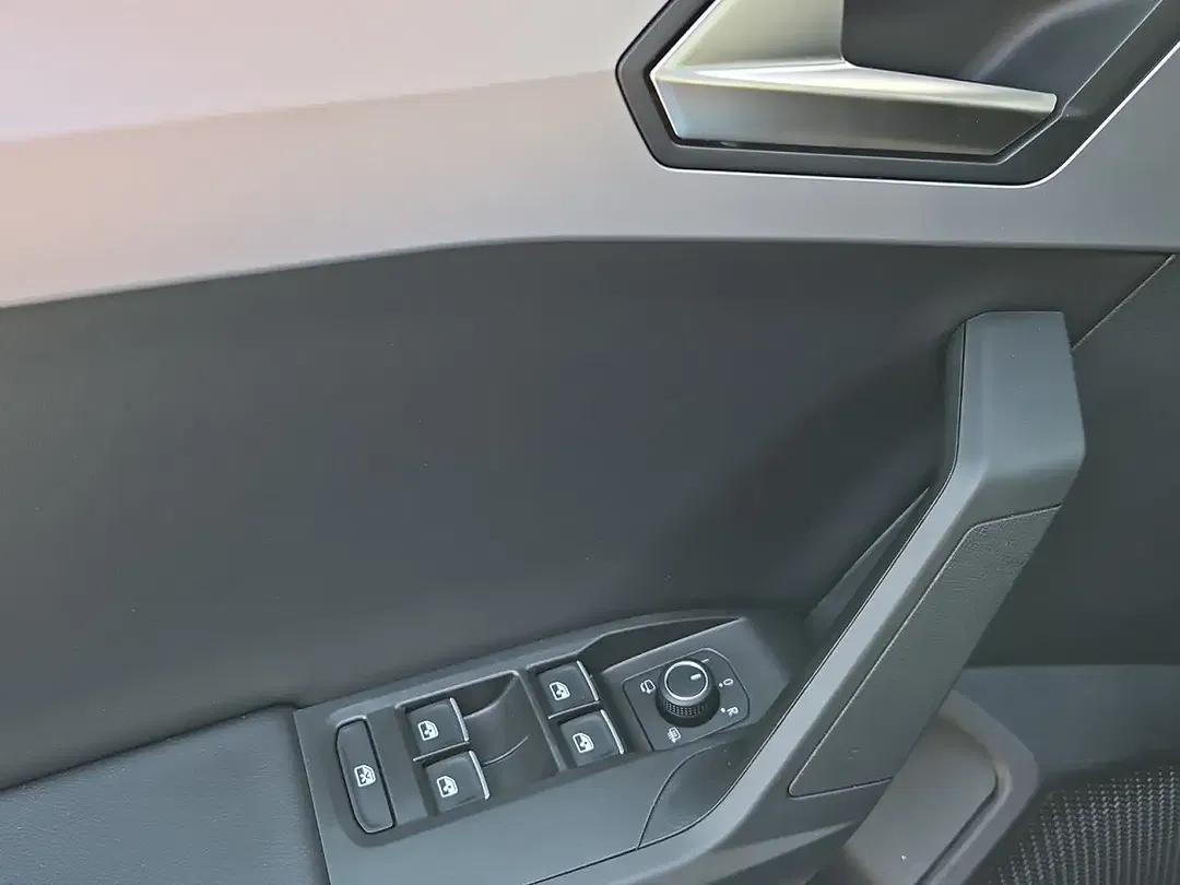 SEAT Leon - Thumbnail 12