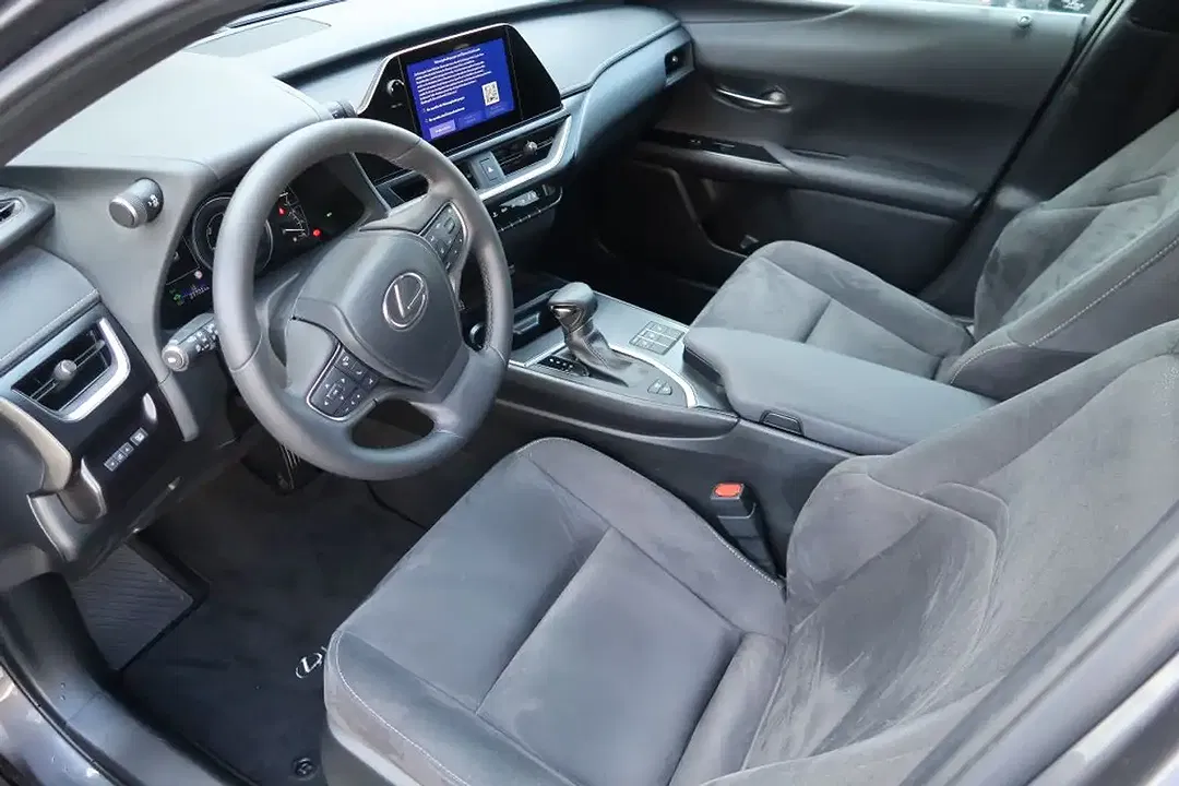 Lexus UX 250h - Thumbnail 10