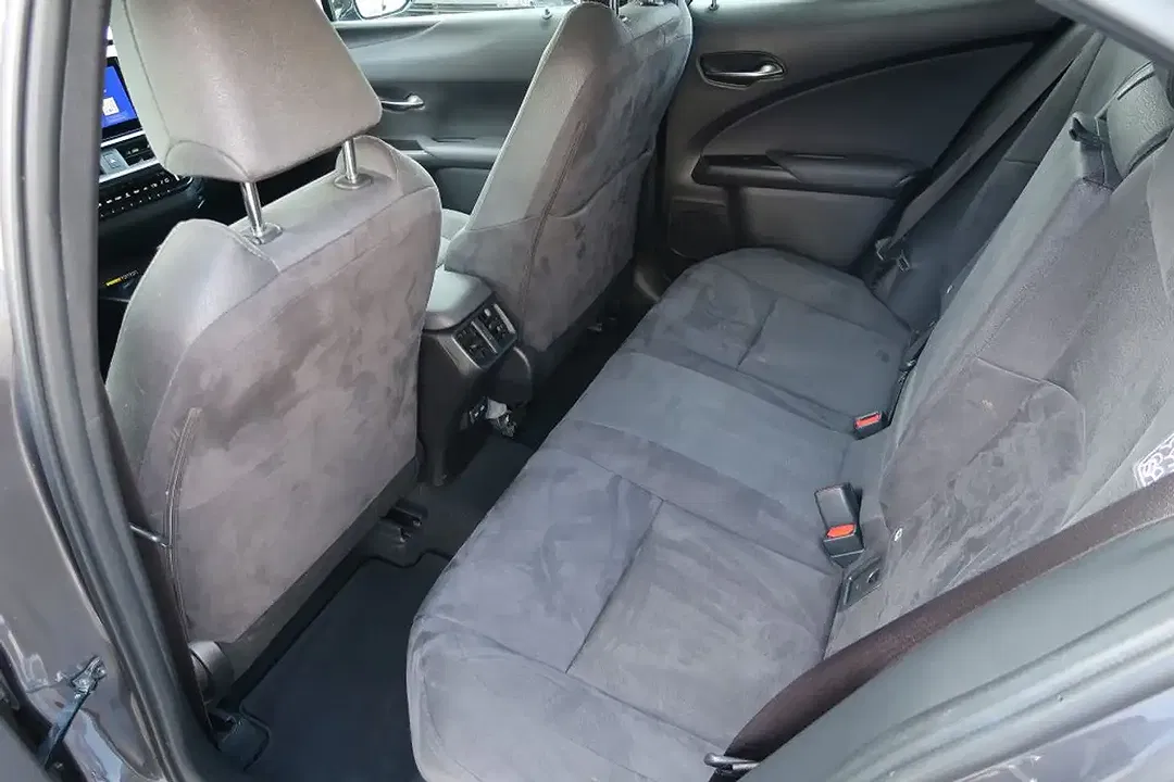 Lexus UX 250h - Thumbnail 11