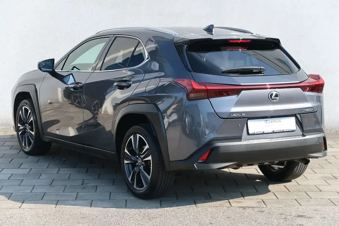 Lexus UX 250h - Thumbnail 5