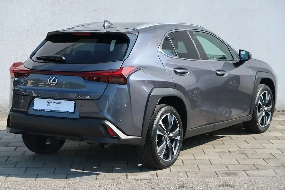 Lexus UX 250h - Thumbnail 7
