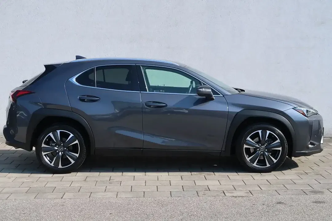 Lexus UX 250h - Thumbnail 8