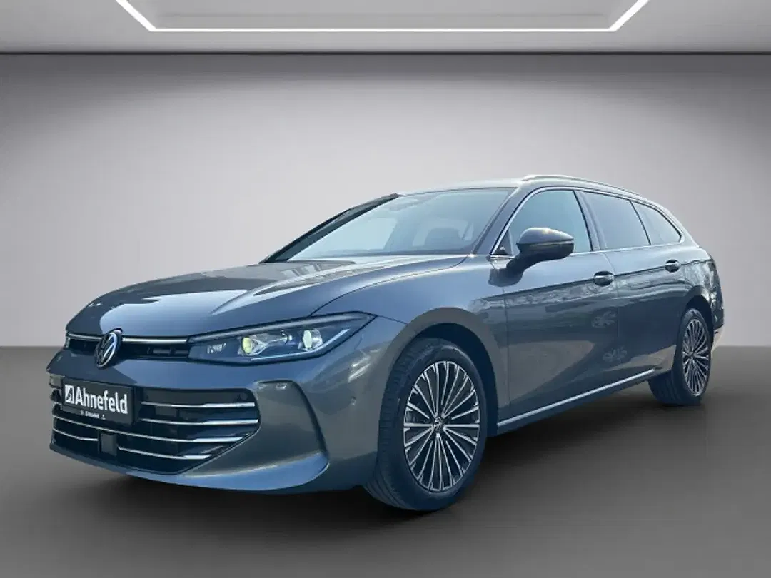 Volkswagen Passat - Thumbnail 1
