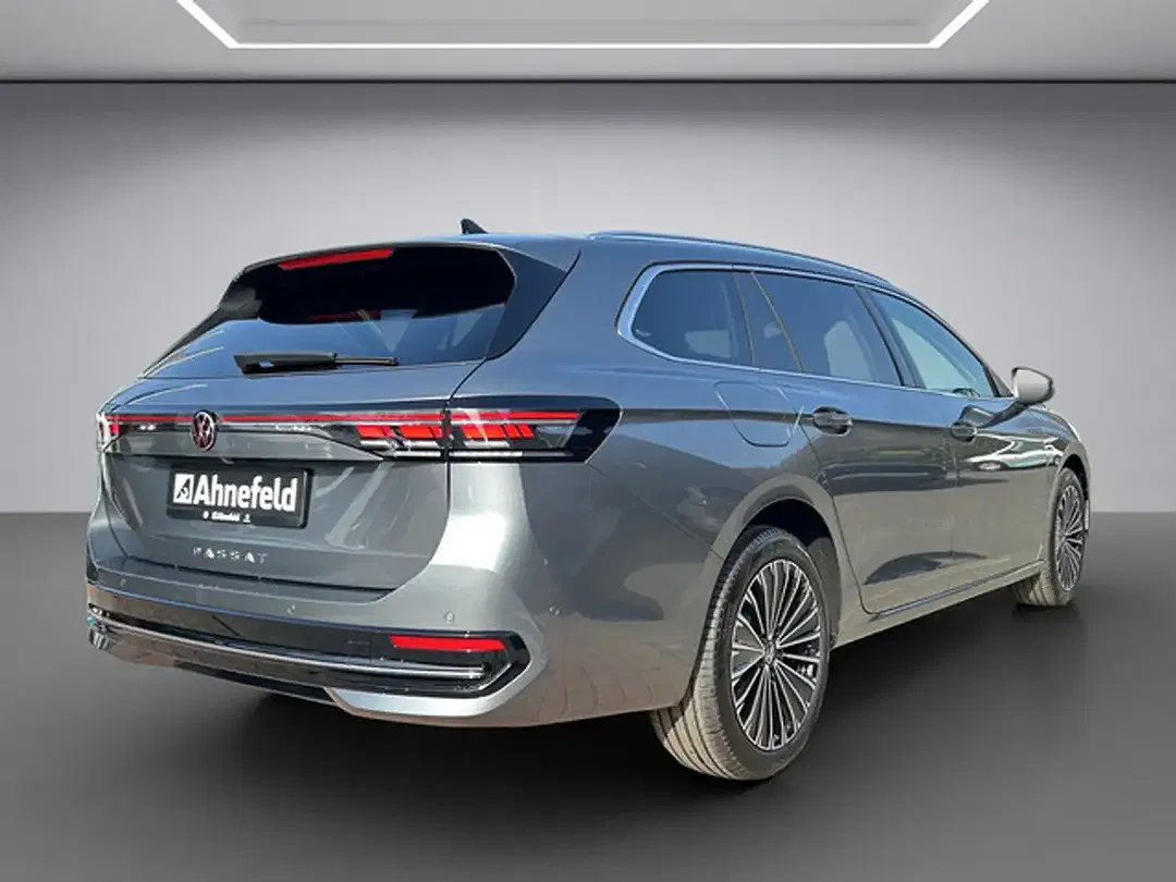 Volkswagen Passat - Thumbnail 5