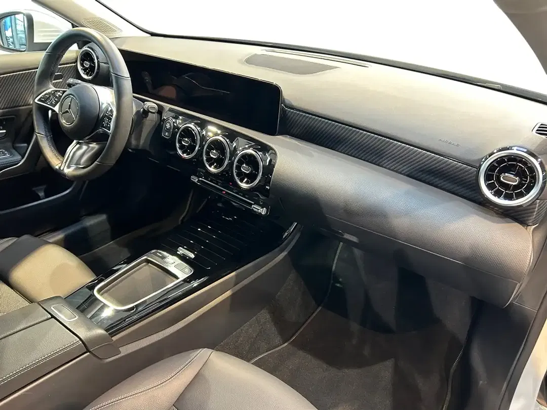 Mercedes-Benz A 180 - Thumbnail 3