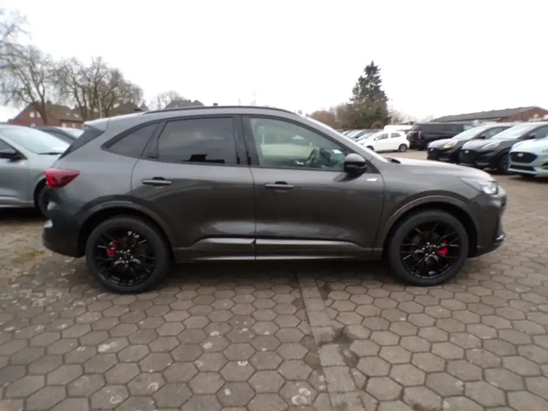 Ford Kuga - Thumbnail 4