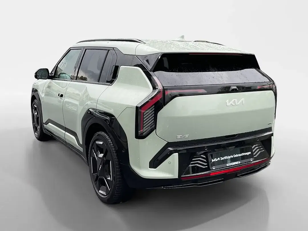 Kia EV3 - Thumbnail 3