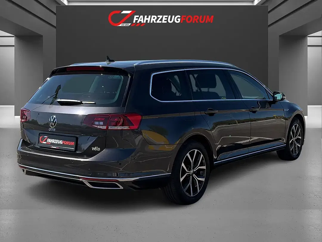Volkswagen Passat - Thumbnail 3