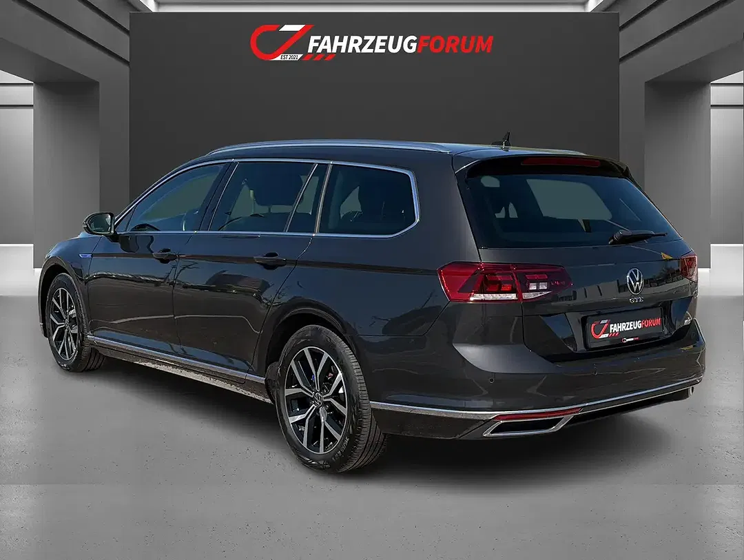 Volkswagen Passat - Thumbnail 4
