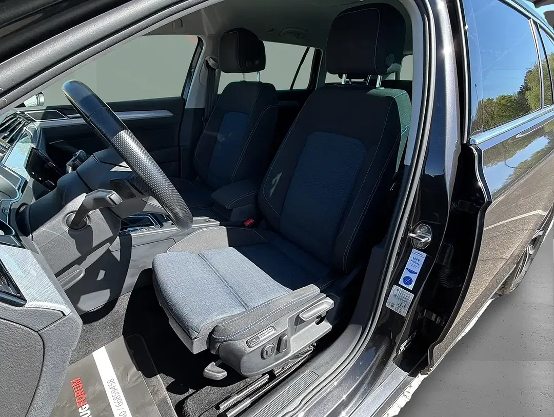 Volkswagen Passat - Thumbnail 6