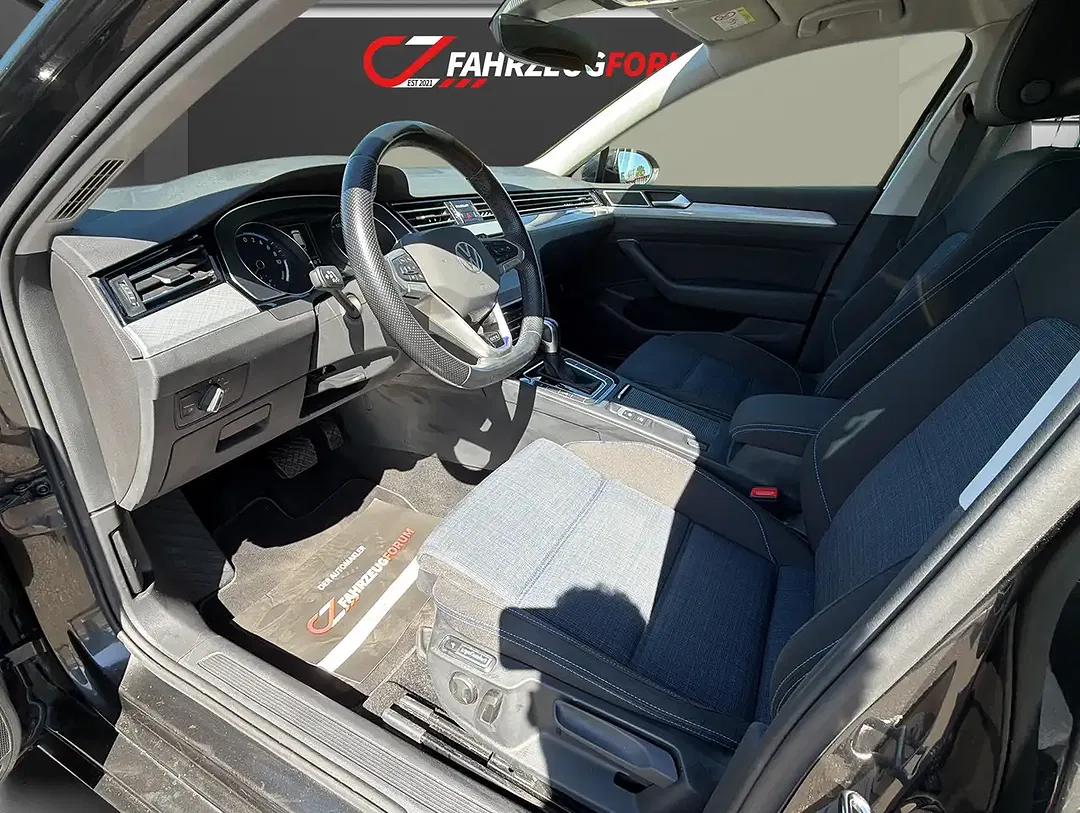 Volkswagen Passat - Thumbnail 7
