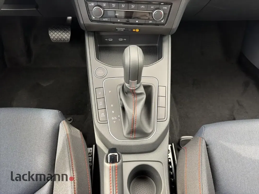 SEAT Ibiza - Thumbnail 12