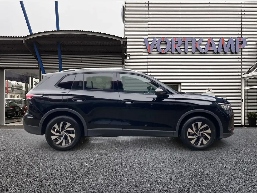 Volkswagen Tiguan - Thumbnail 4