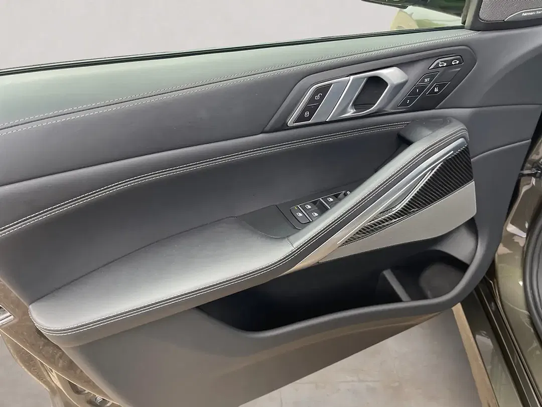 BMW X6 - Thumbnail 8