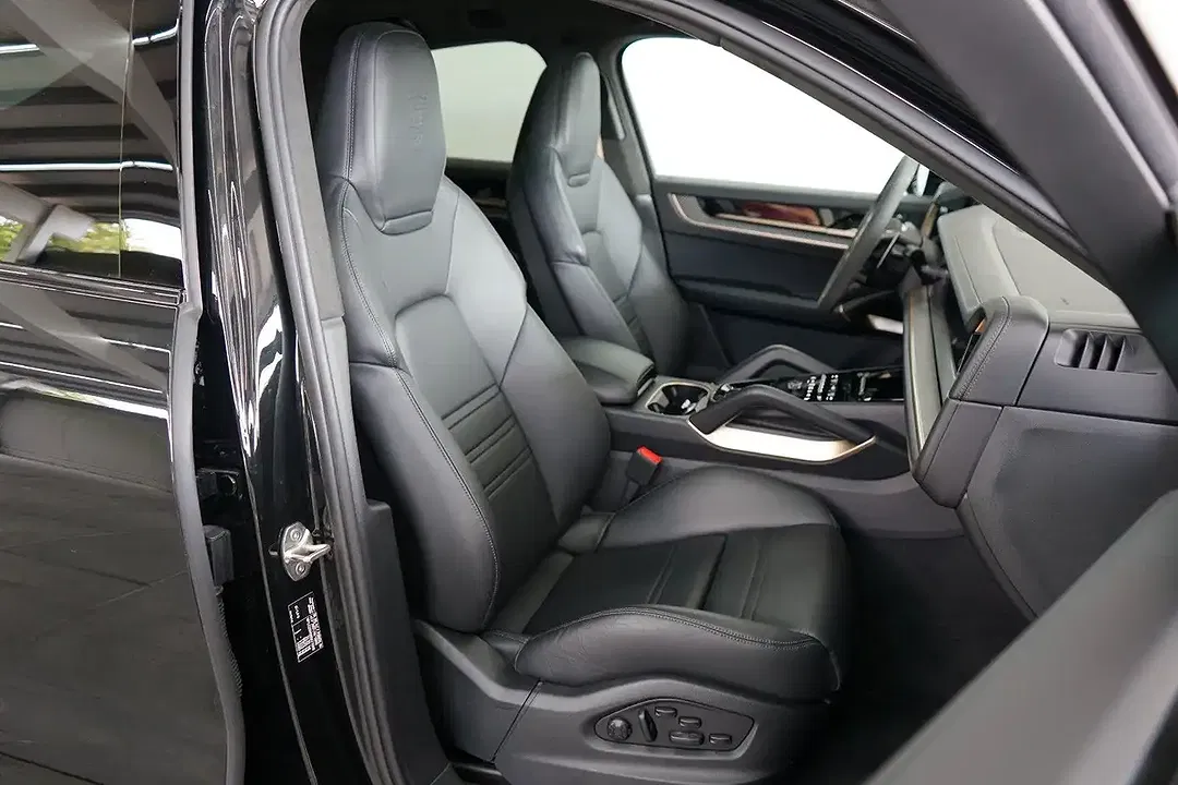 Porsche Cayenne - Thumbnail 12