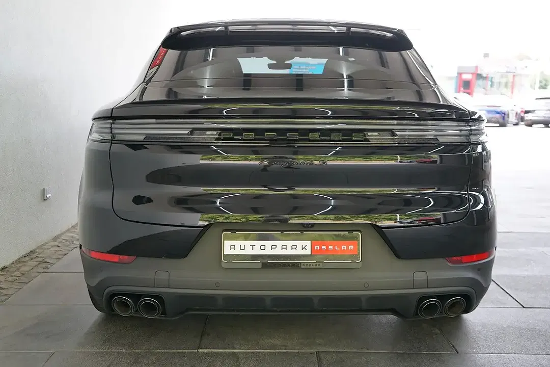 Porsche Cayenne - Thumbnail 5