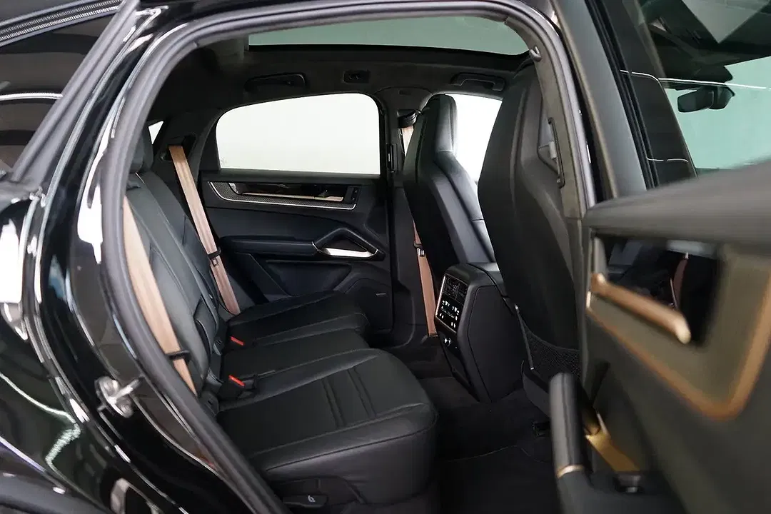 Porsche Cayenne - Thumbnail 9