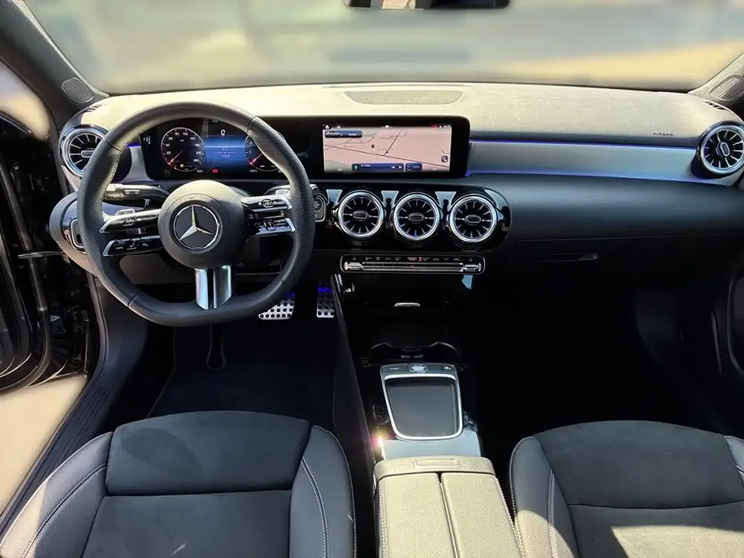 Mercedes-Benz A 200 - Thumbnail 12