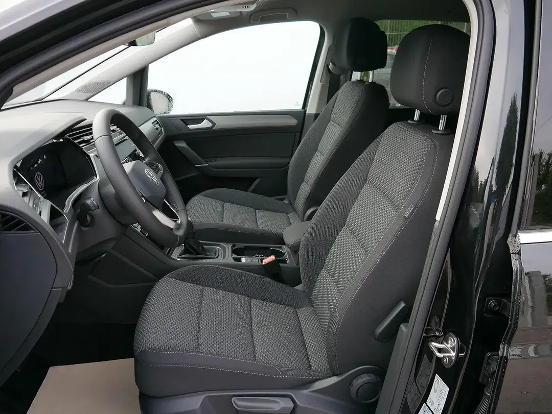 Volkswagen Touran - Thumbnail 11