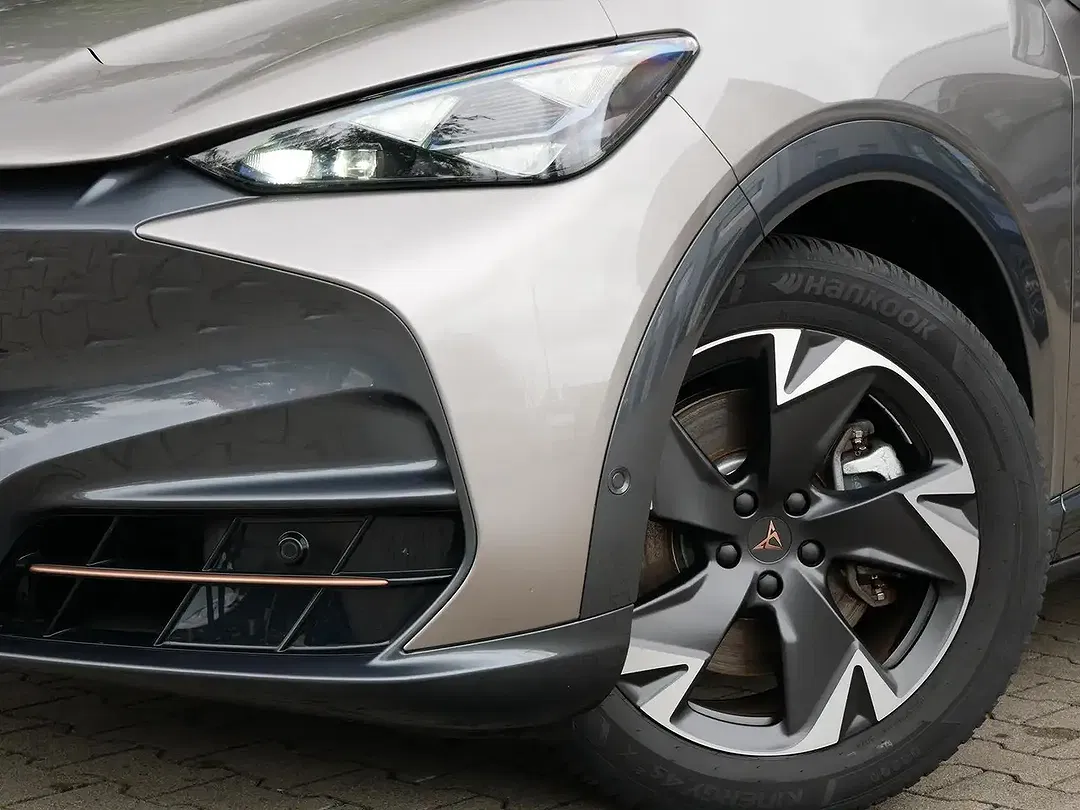 CUPRA Tavascan - Thumbnail 2