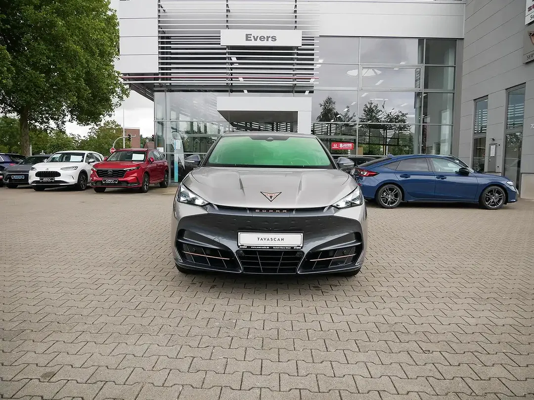 CUPRA Tavascan - Thumbnail 3