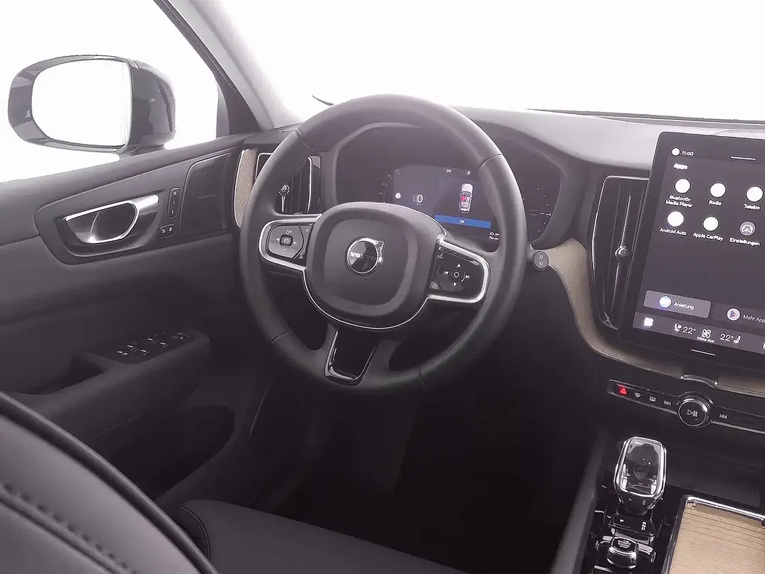 Volvo XC60 - Thumbnail 4