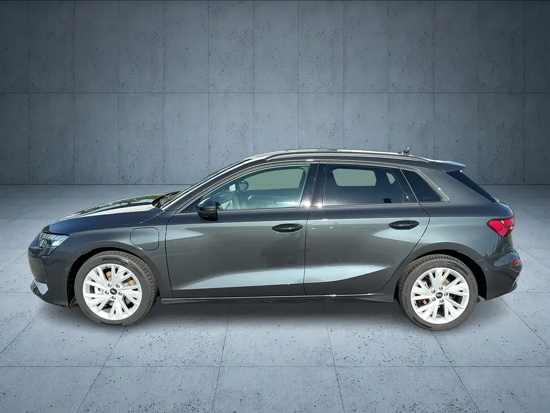 Audi A3 - Thumbnail 2