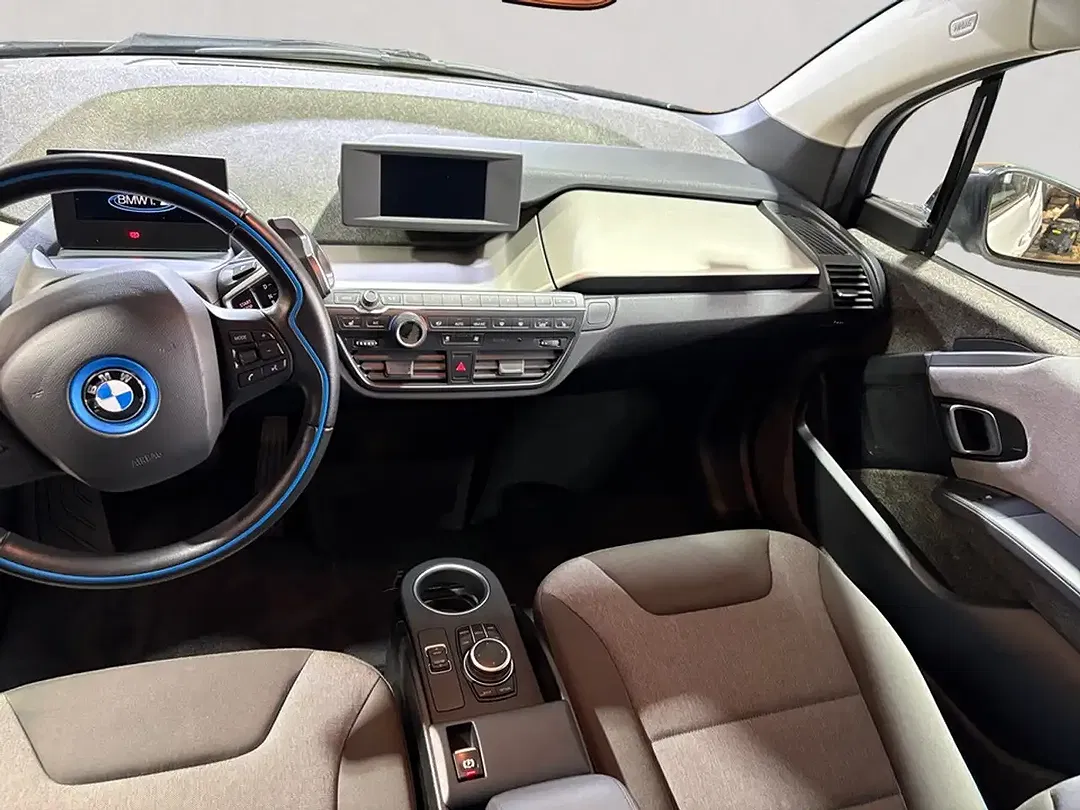 BMW i3 - Thumbnail 7