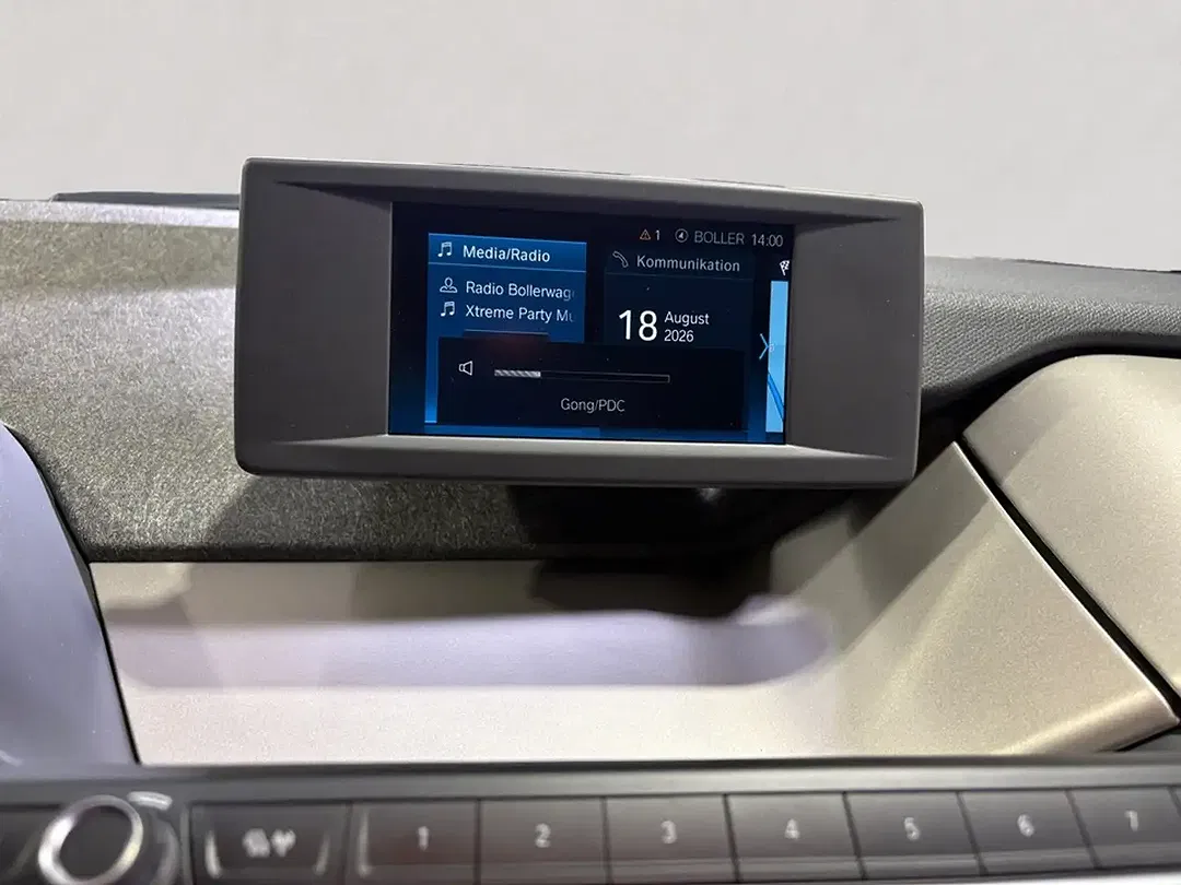 BMW i3 - Thumbnail 9