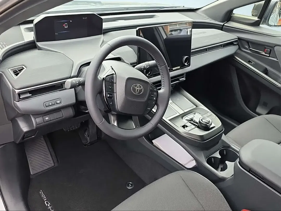 Toyota C-HR+ - Thumbnail 7