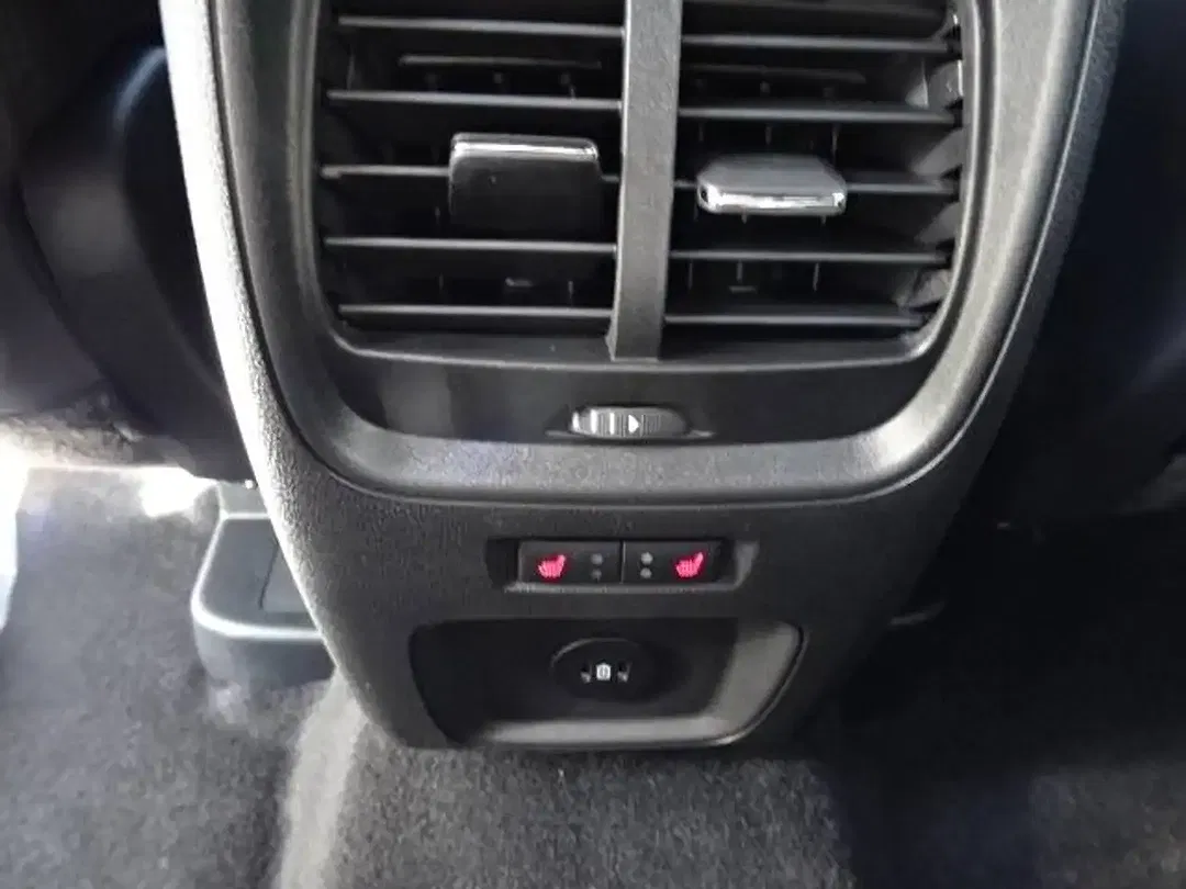 Ford Kuga - Thumbnail 12