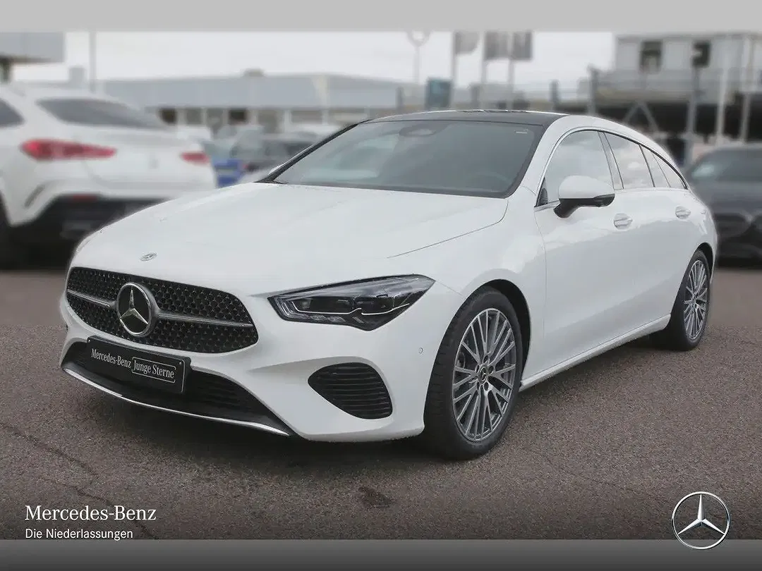 Mercedes-Benz CLA 180 - Thumbnail 1