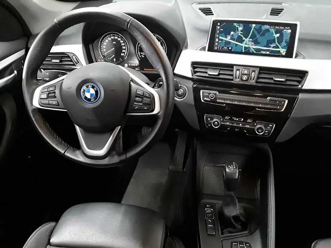 BMW X1 - Thumbnail 4