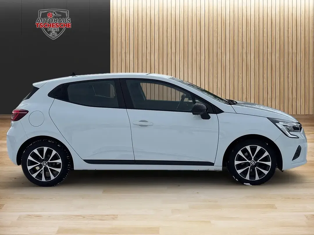 Renault Clio - Thumbnail 3
