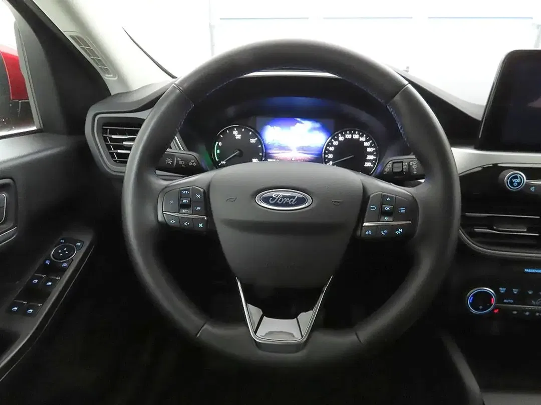 Ford Kuga - Thumbnail 30