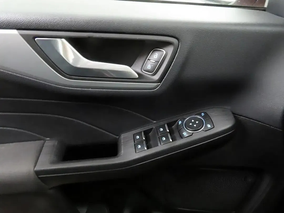 Ford Kuga - Thumbnail 33