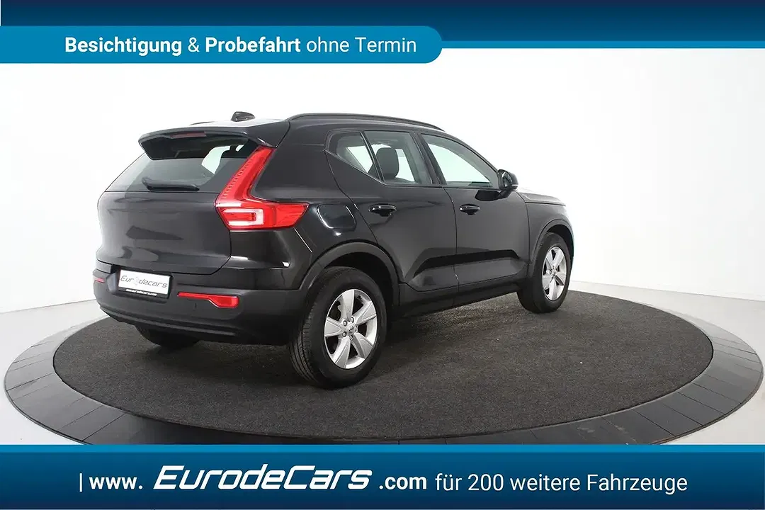 Volvo XC40 - Thumbnail 4