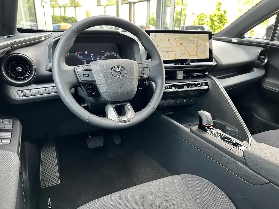Toyota C-HR - Thumbnail 11
