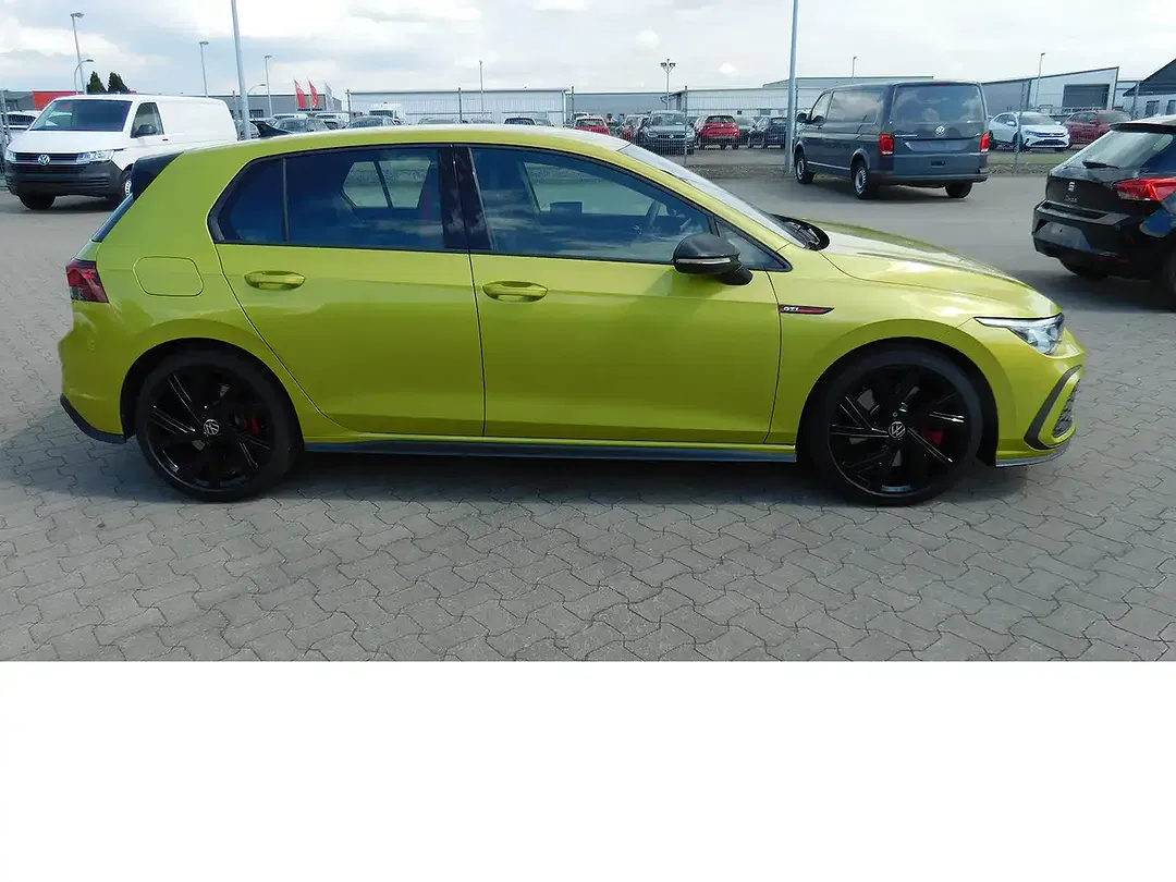 Volkswagen Golf - Thumbnail 2