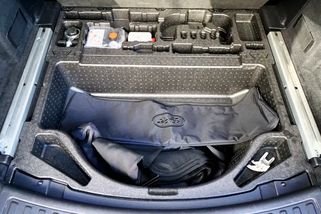 Land Rover Discovery - Thumbnail 6