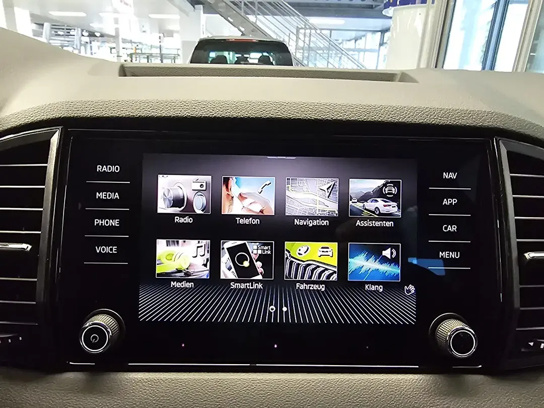 Skoda Karoq - Thumbnail 14