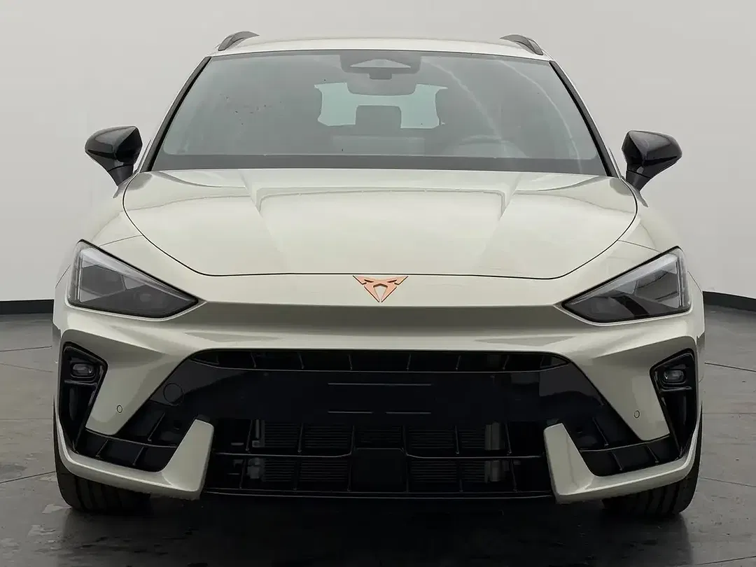 CUPRA Leon - Thumbnail 2
