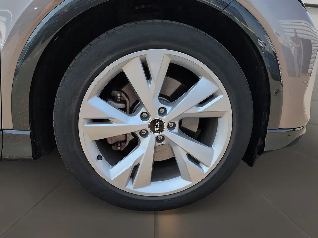 Audi Q4 e-tron - Thumbnail 7