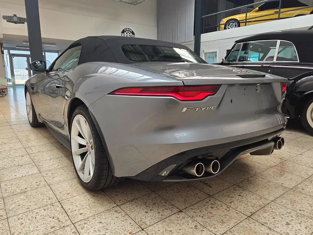 Jaguar F-Type - Thumbnail 7