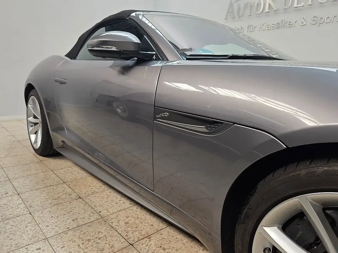 Jaguar F-Type - Thumbnail 9