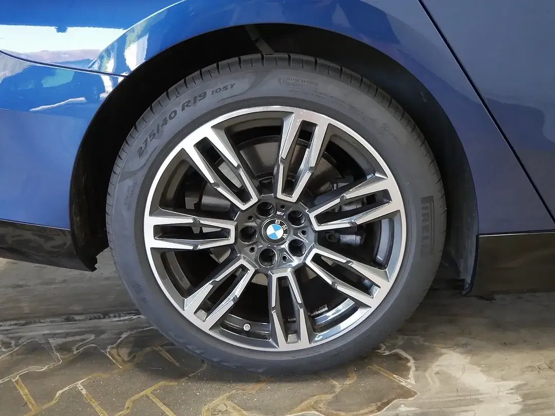BMW 550 - Thumbnail 14
